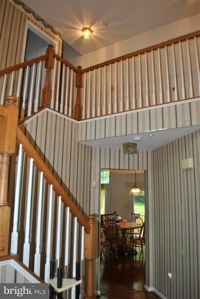 6305 Wood Pointe Dr unit MASTER BEDROOM, Glenn Dale, MD 20769 - photo 3