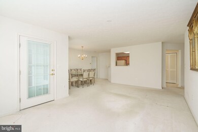 19 Brook Farm Ct unit E, Perry Hall, MD 21128 - photo 3