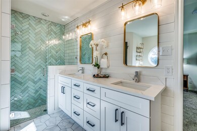 8908 Marti Ln, North Richland Hills, TX 76182 - photo 3