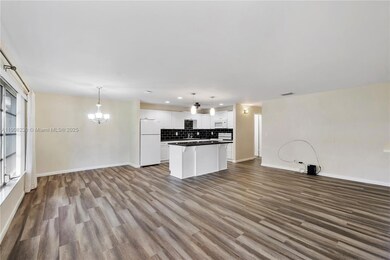 1022 NW 88th Ave unit C100, Plantation, FL 33322 - photo 6