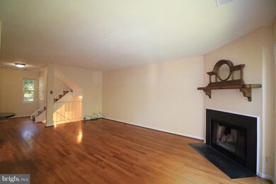 10412 Parthenon Ct, Bethesda, MD 20817 - photo 3