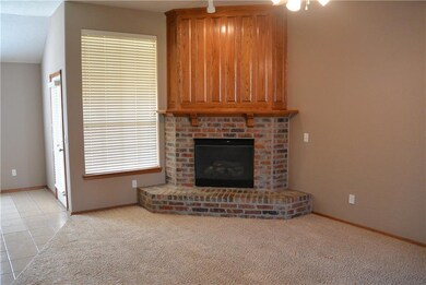 620 Loyd Ln, Moore, OK 73160 - photo 4