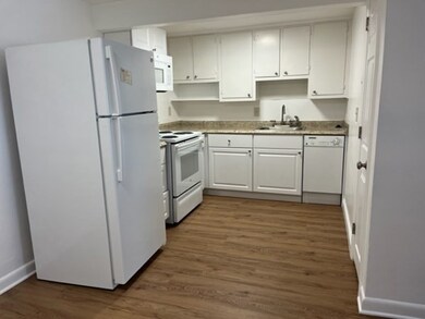 300 Main St unit 4, Woburn, MA 01801 - photo 2
