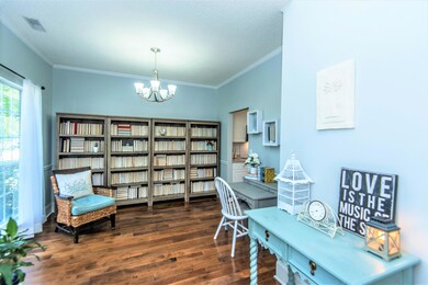 Separate Dining Rm or Office