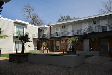 1419 Hawthorne St unit 2, Houston, TX 77006 - photo 4