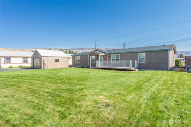 536 Newport Plaza, East Wenatchee, WA 98802 - photo 3