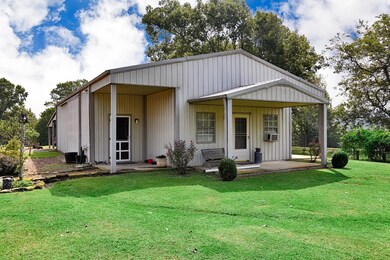 Detached 38x40 Garage w3 doors
