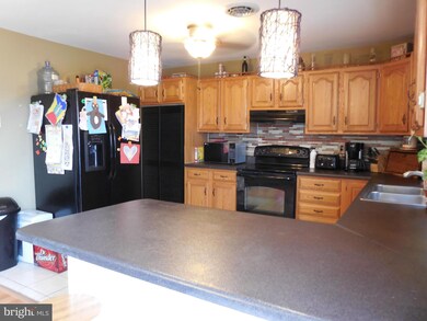 4180 Ricklyn Dr, Chambersburg, PA 17202 - photo 7