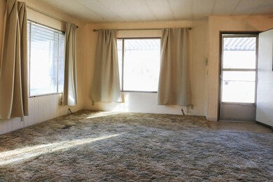 02 Family Room 3