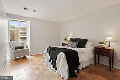 2620 Redcoat Dr unit 2D, Alexandria, VA 22303 - photo 3