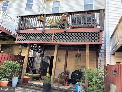 9802 Cranapple Ct, Springdale, MD 20774 - photo 3