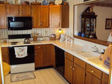 1320 Swan Dr, Franklin, IN 46131 - photo 7