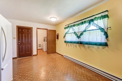 811 Hazel St, Auburn, IN 46706 - photo 6