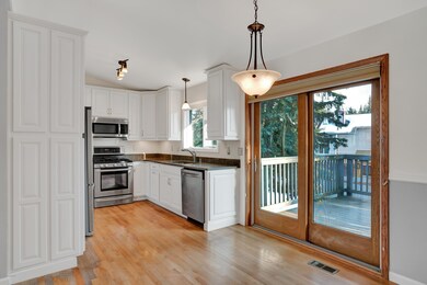 dining, kitchen