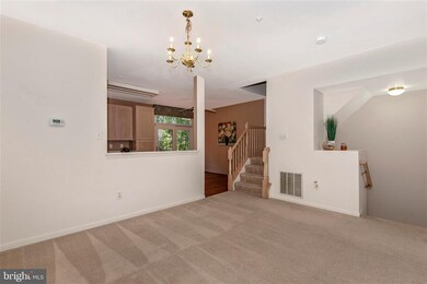 13118 Shamrock Glen Dr, Germantown, MD 20874 - photo 7