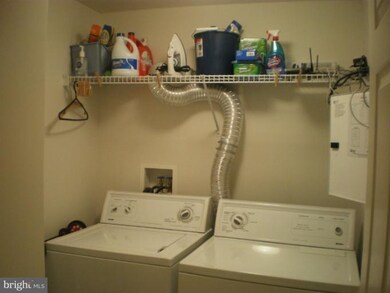 2665 Manhattan Place unit 2/111, Vienna, VA 22180 - photo 6