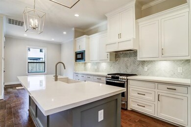 4516 De Lange Ln, Houston, TX 77092 - photo 2