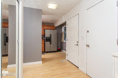 Entryway_6031-SMALL
