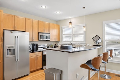 010_-d9ce850d68ee_j upper 252