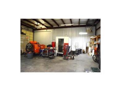 1236 NW Knox St, Blue Springs, MO 64015 - photo 5