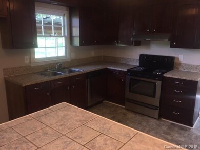 628 Old Farm Rd, Statesville, NC 28625 - photo 5