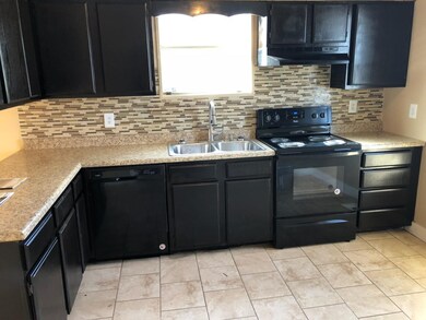 8243 W Circle Dr, Knoxville, TN 37920 - photo 6