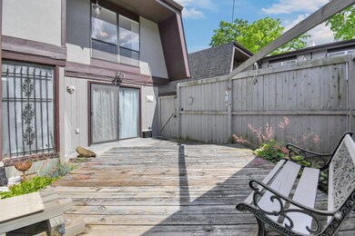 5439 Worthington Forest Place