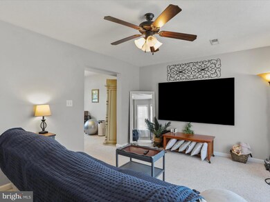 195 N Funk St, Strasburg, VA 22657 - photo 4