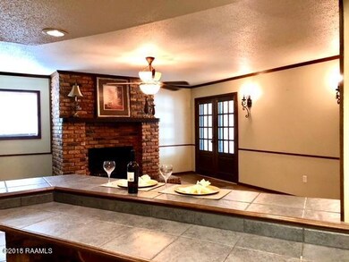 208 Dublin Kitchen and Den
