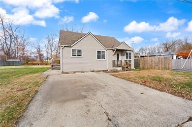 3941 Carver St, New Albany, IN 47150 - photo 2