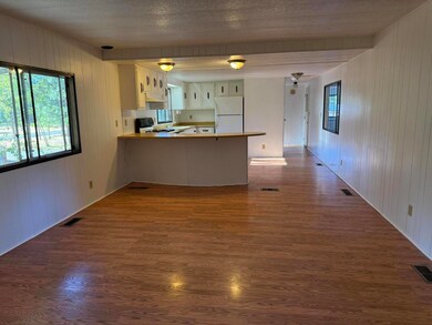 105 Raymond St, Cave Junction, OR 97523 - photo 5