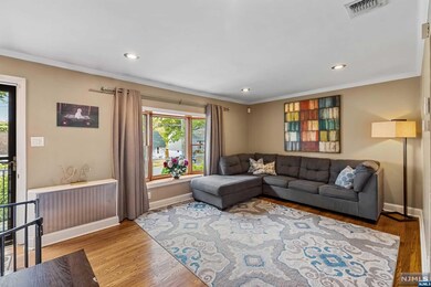 8 Phyllis Rd, West Orange, NJ 07052 - photo 5