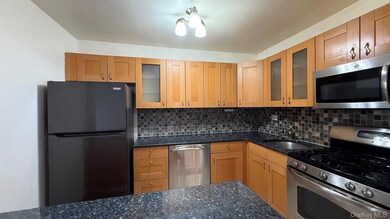 63-11 Queens Blvd unit D21, Woodside, NY 11377 - photo 7