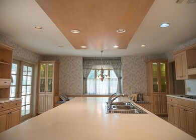 1810 Cardinal Ct, Pontiac, IL 61764 - photo 3