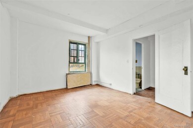 1504 Metropolitan Ave, Bronx, NY 10462 - photo 4