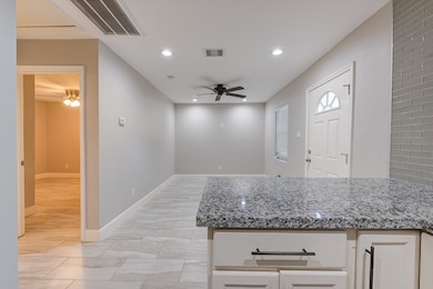 6522 Linden St unit A, Houston, TX 77087 - photo 4