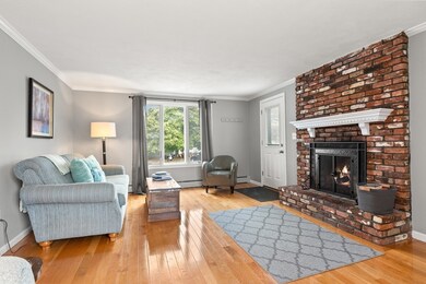 4 Pioneer Cir, Salem, MA 01970 - photo 7