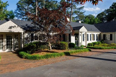 1811 Lakeshore Dr, Fayetteville, NC 28305 - photo 4