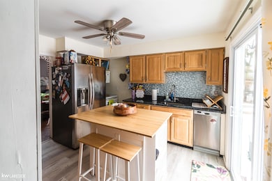 21351 Hillcrest St, Clinton Township, MI 48036 - photo 5