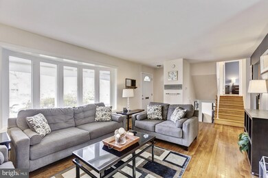 13621 Grenoble Dr, Rockville, MD 20853 - photo 5