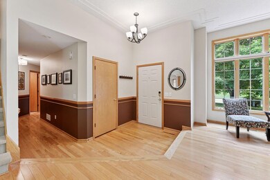 0006 Foyer Hallway.jpg