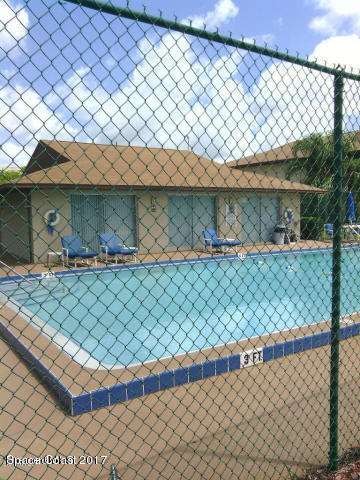 Country Woods Village Pool