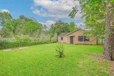 1205 Eubanks St, Houston, TX 77022 - photo 6