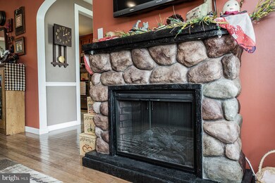 437 Maple St, Columbia, PA 17512 - photo 7