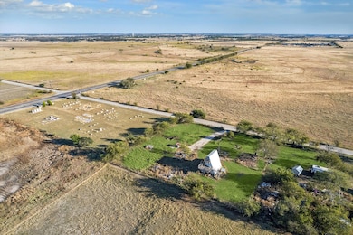 4535 211 W, Briggs, TX 78608 - photo 3