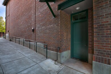 SW Industrial Way_005