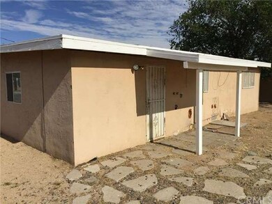 14332 Avalon Rd, Victorville, CA 92395 - photo 4