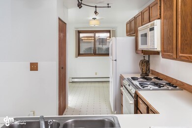 009-Kitchen