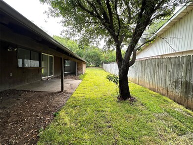 3004 Shady Brook Dr, Bedford, TX 76021 - photo 3