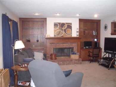 140 S East St, Virginia, IL 62691 - photo 4